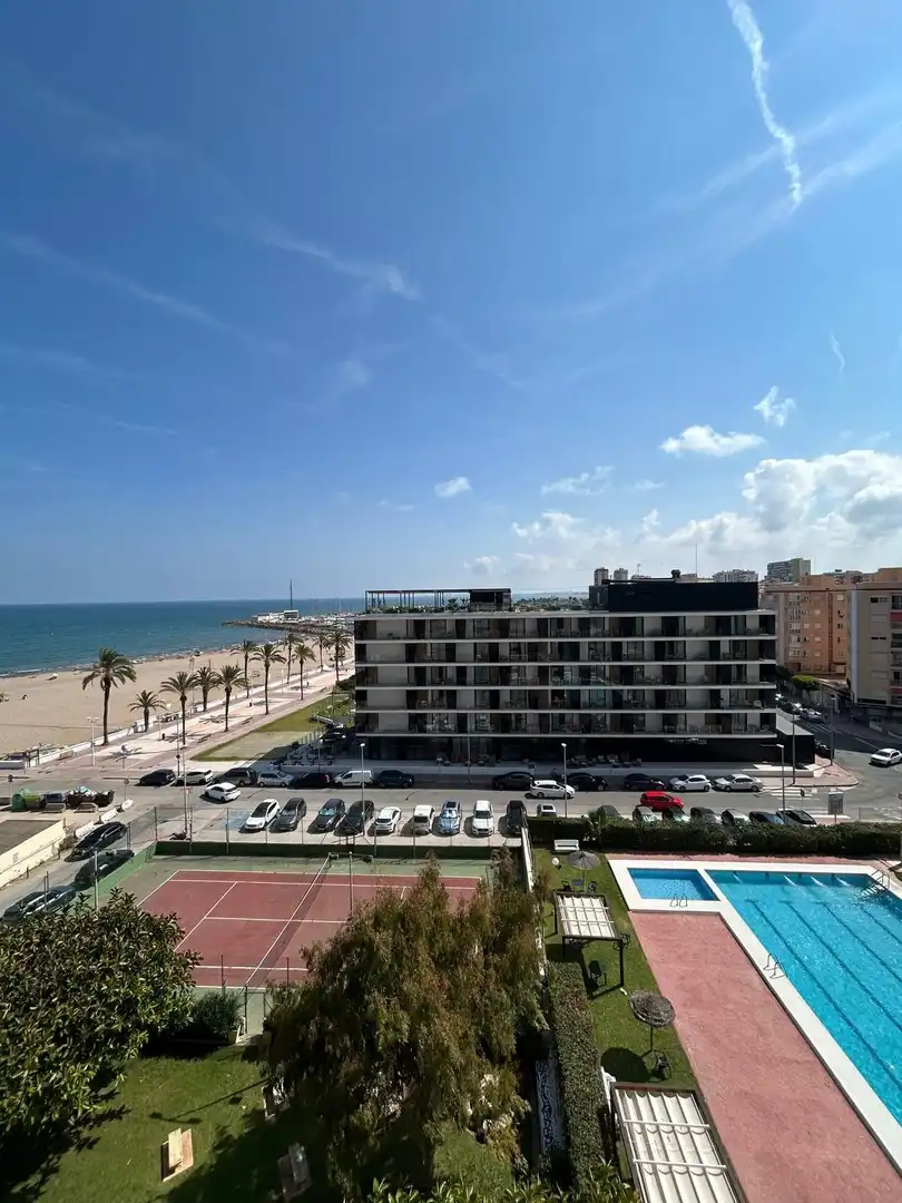 Dormitori de Apartament de lloguer en El Puig de Santa Maria amb Parquet, Terrassa i Moblat