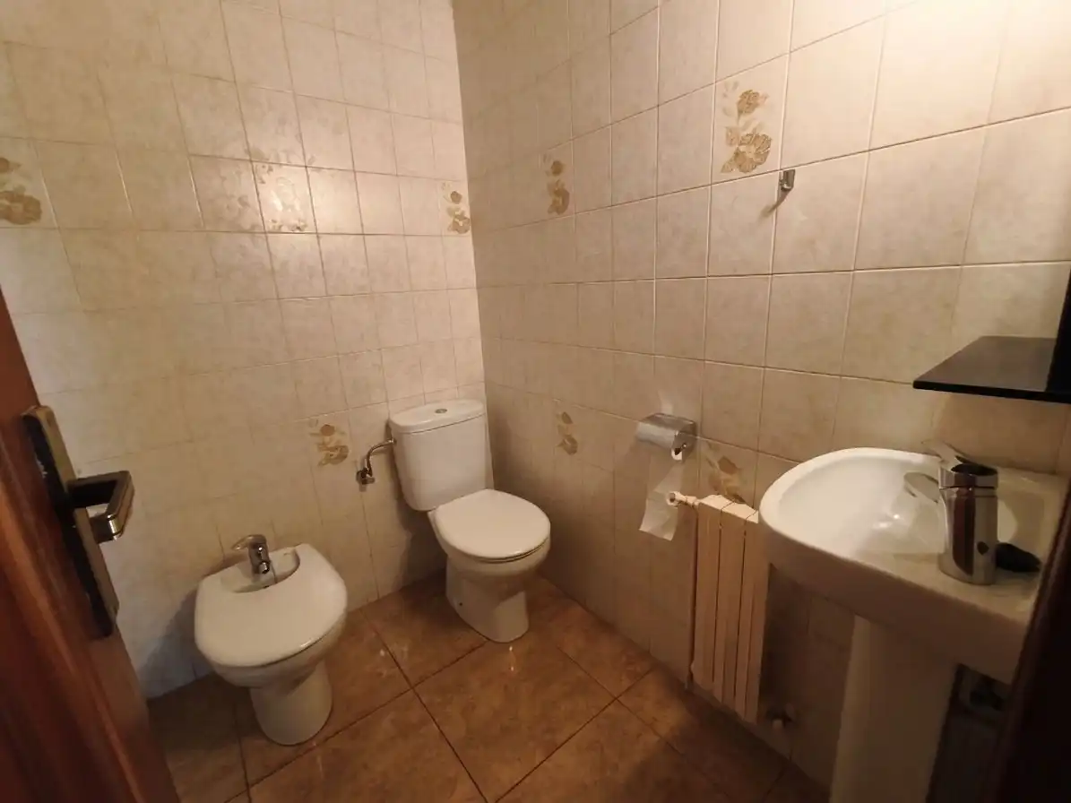 Bathroom of Houses for sale in Llagostera  with Air Conditioner, Heating and Private garden