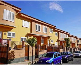 Exterior view of Single-family semi-detached for sale in Las Palmas de Gran Canaria  with Air Conditioner, Terrace and Storage room