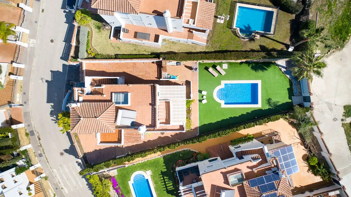 Casa amb piscina en venda a Selwo, imagen 3