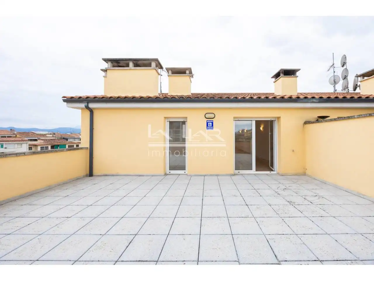 Terraza de Ático en venta en Vic con Calefacción, Terraza y Trastero