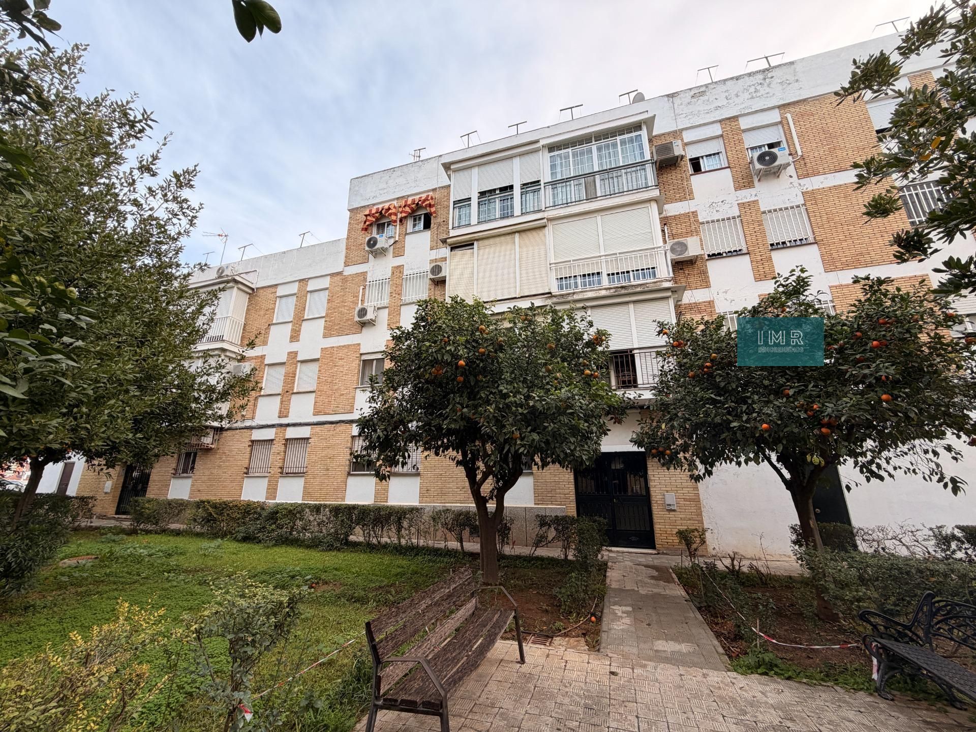 Exterior view of Flat for sale in  Sevilla Capital