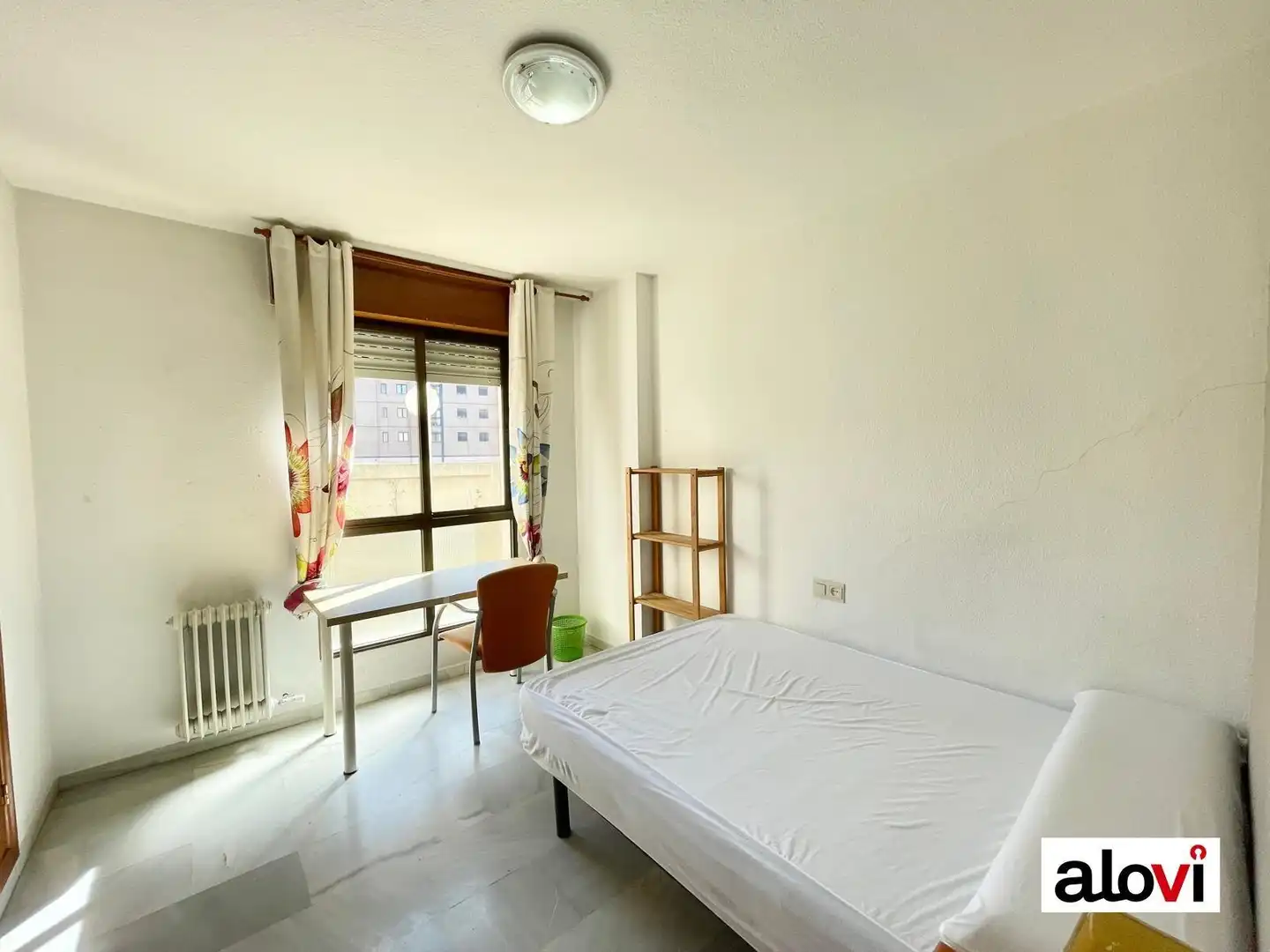 Schlafzimmer von Wohnung zur untervermieten in Granada mit Möbliert