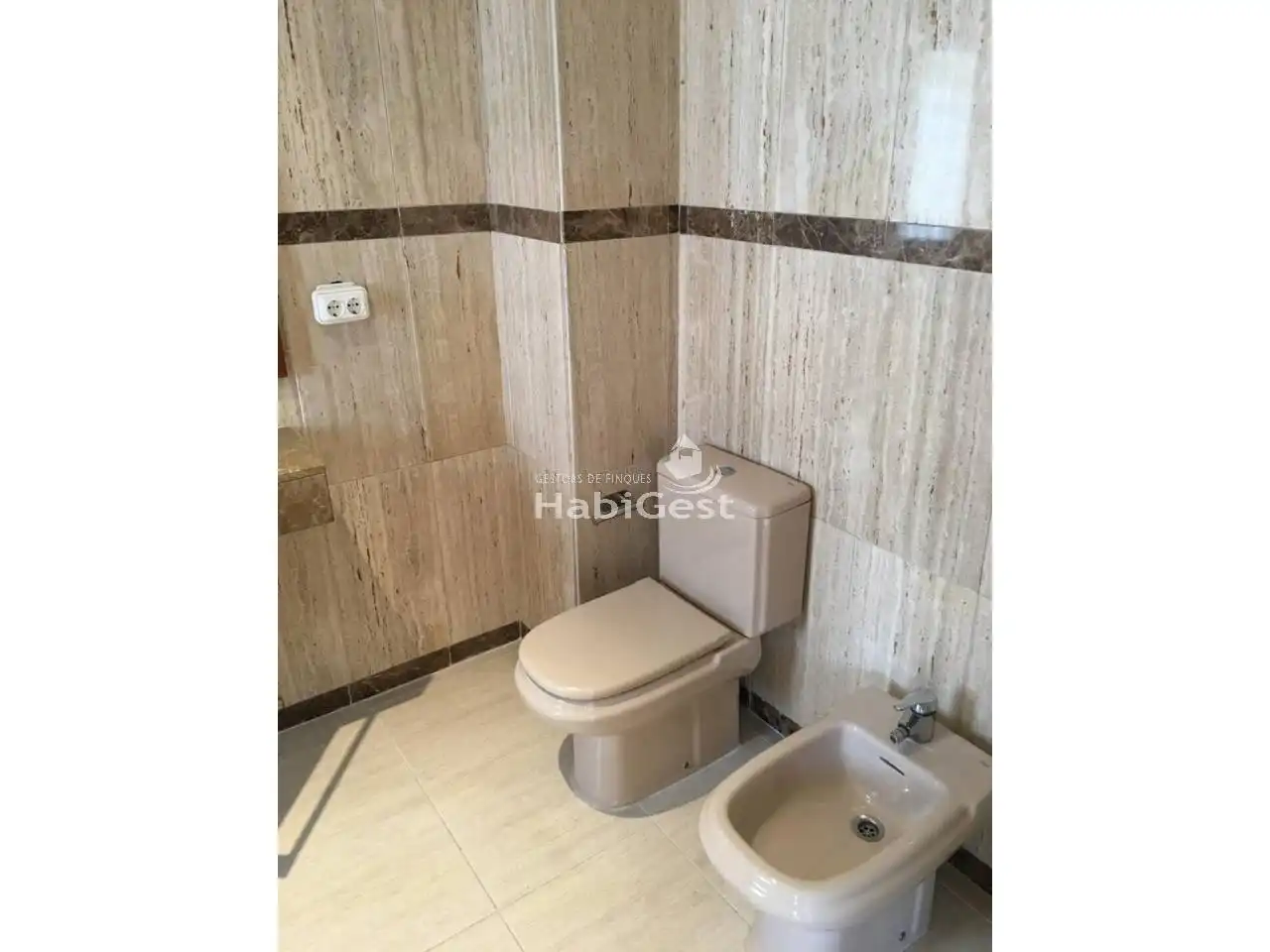 Baño de Casa adosada de alquiler en Quart con Aire acondicionado, Calefacción y Terraza