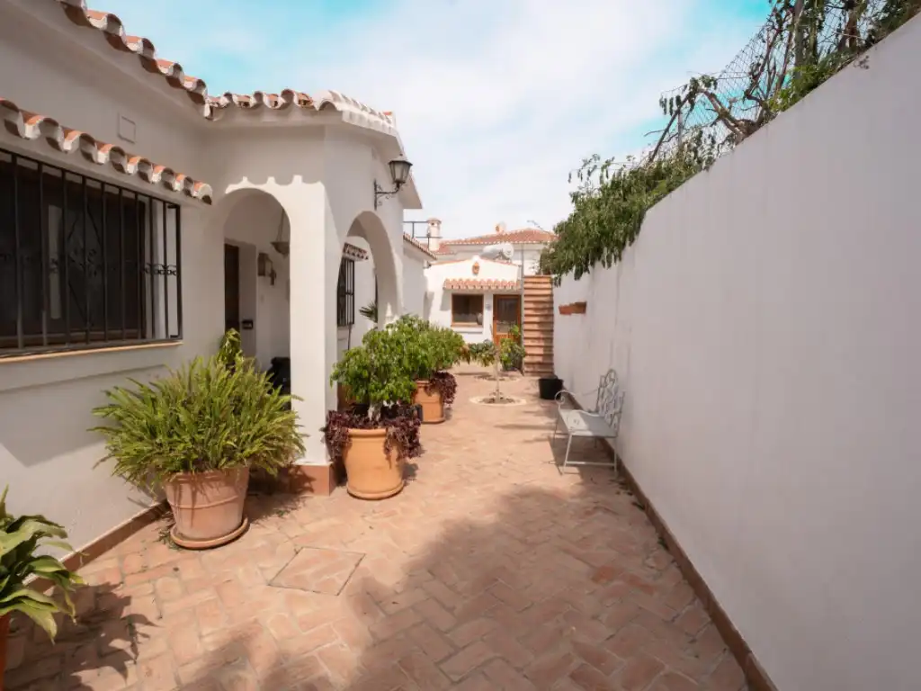 Vista exterior de Casa o chalet en venta en Vélez-Málaga