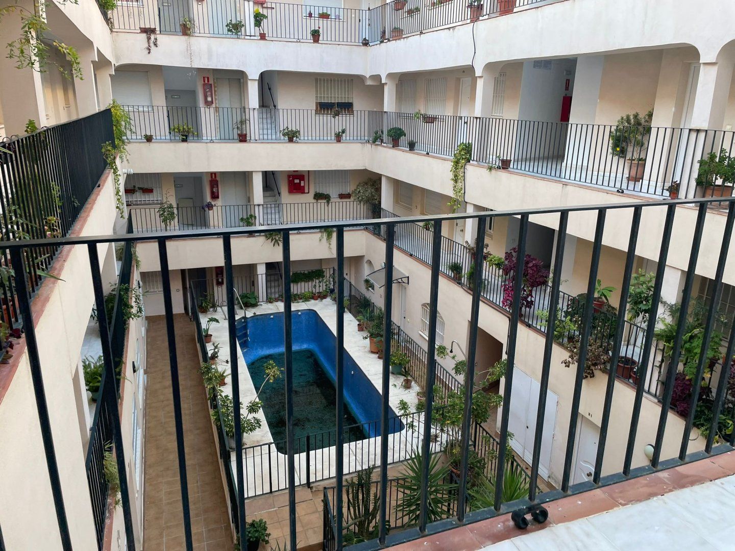 Piscina de Àtic en venda en Sanlúcar la Mayor amb Aire condicionat, Terrassa i Piscina