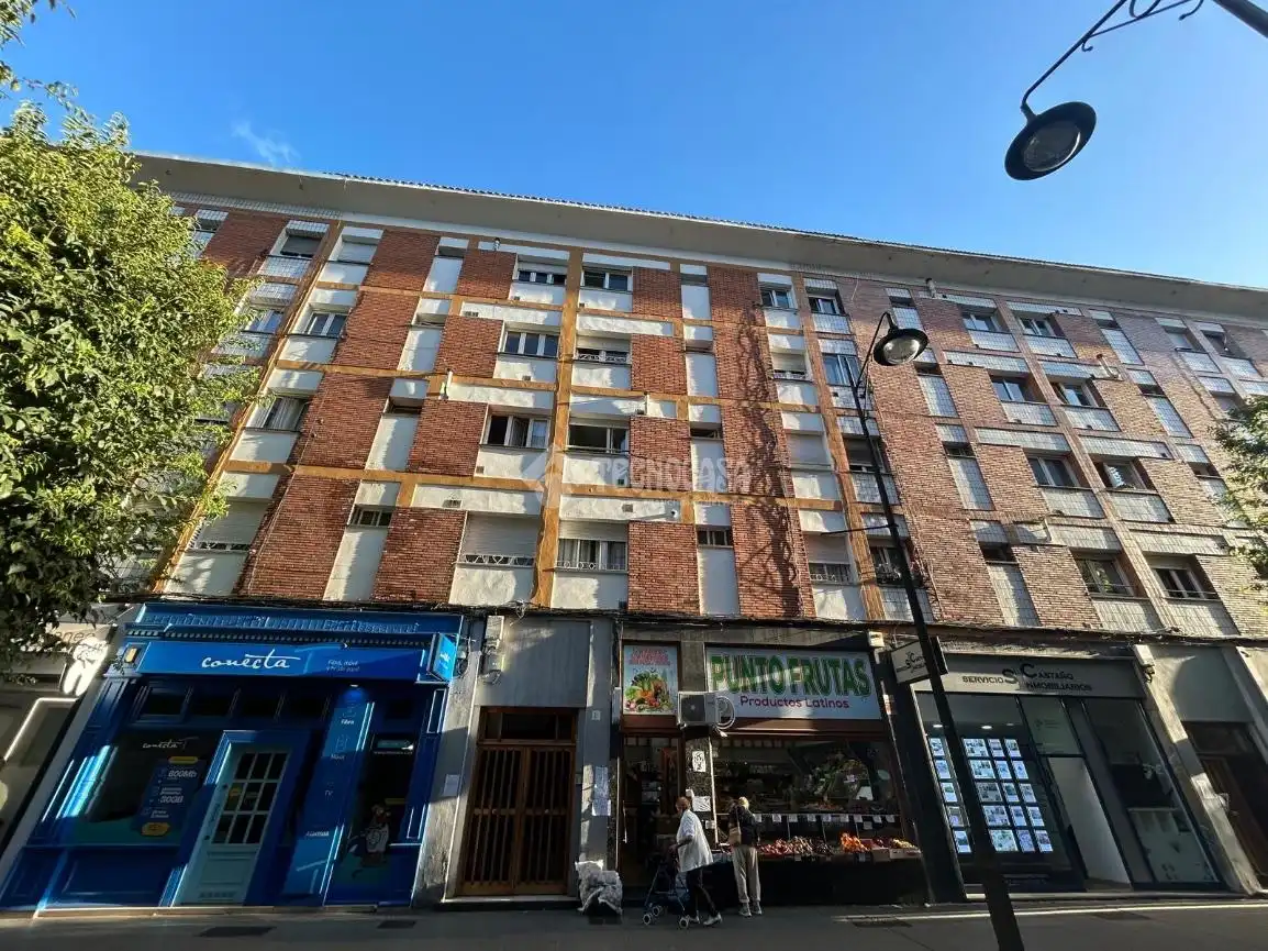 Vista exterior de Piso en venta en Gijón 