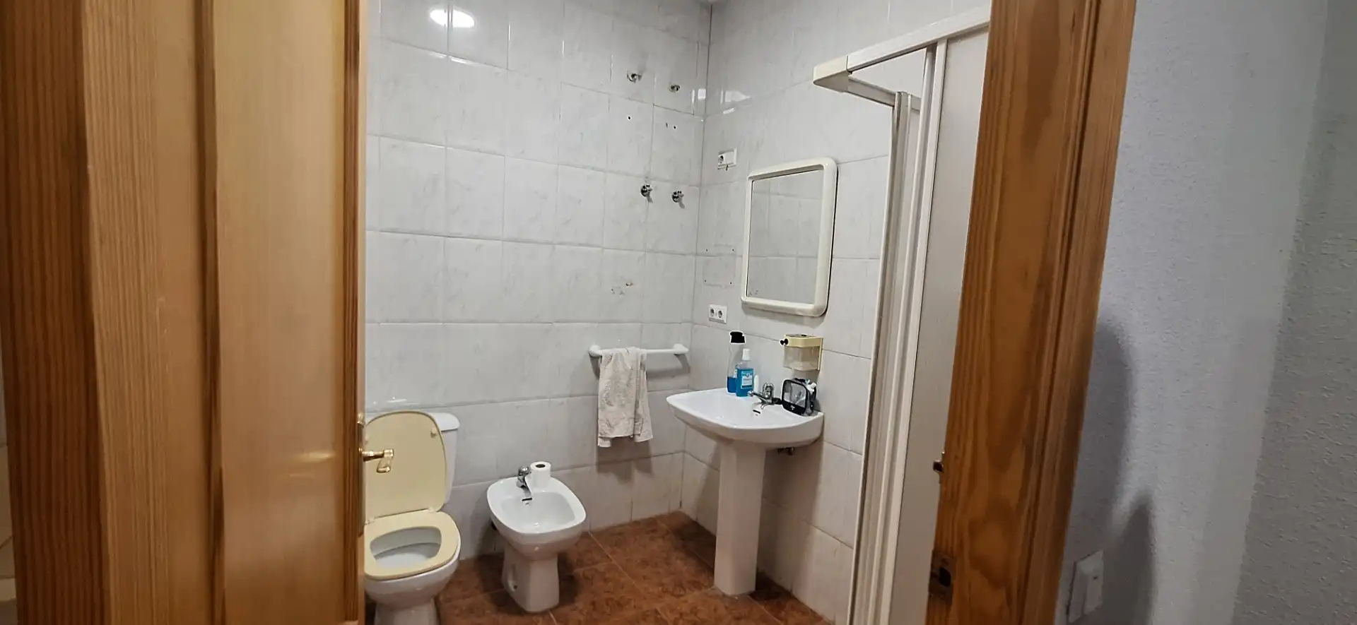 Badezimmer von Fabrikhallen zur Miete in Picanya