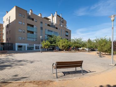 Local comercial en venda a Plaza Catedrática Asunción Linares