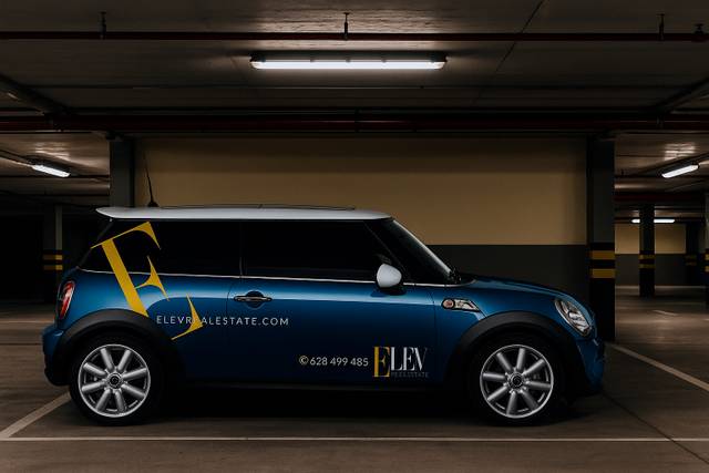 Garaje en Venta en Calle de Carlos y Guillermo Fernández Shaw en Adelfas