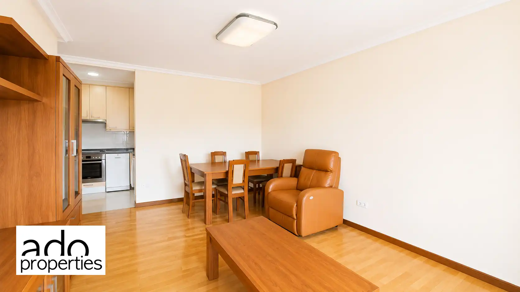 Living room of Flat for sale in Vigo   with Heating and Furnished