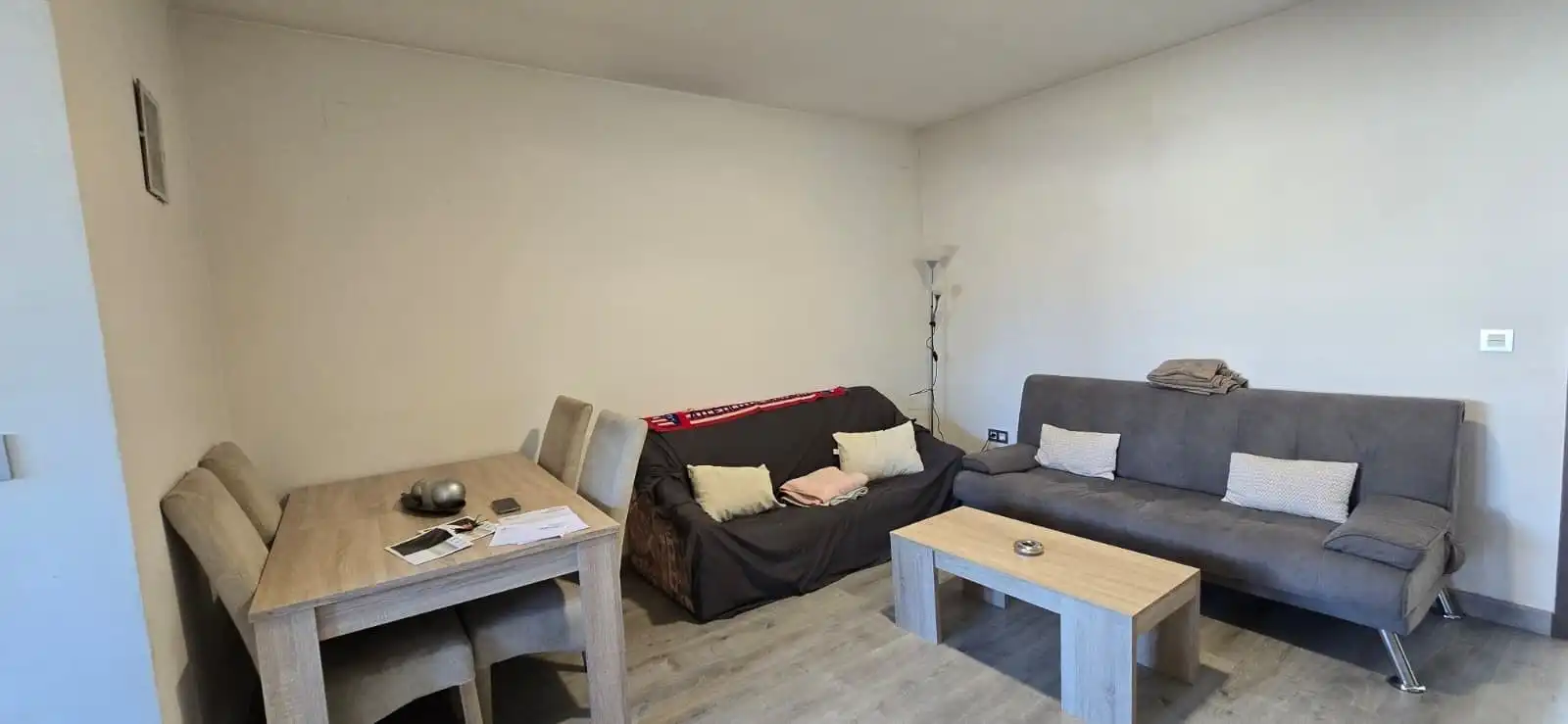 Sala d'estar de Casa o xalet en venda en Piedrabuena amb Aire condicionat i Moblat