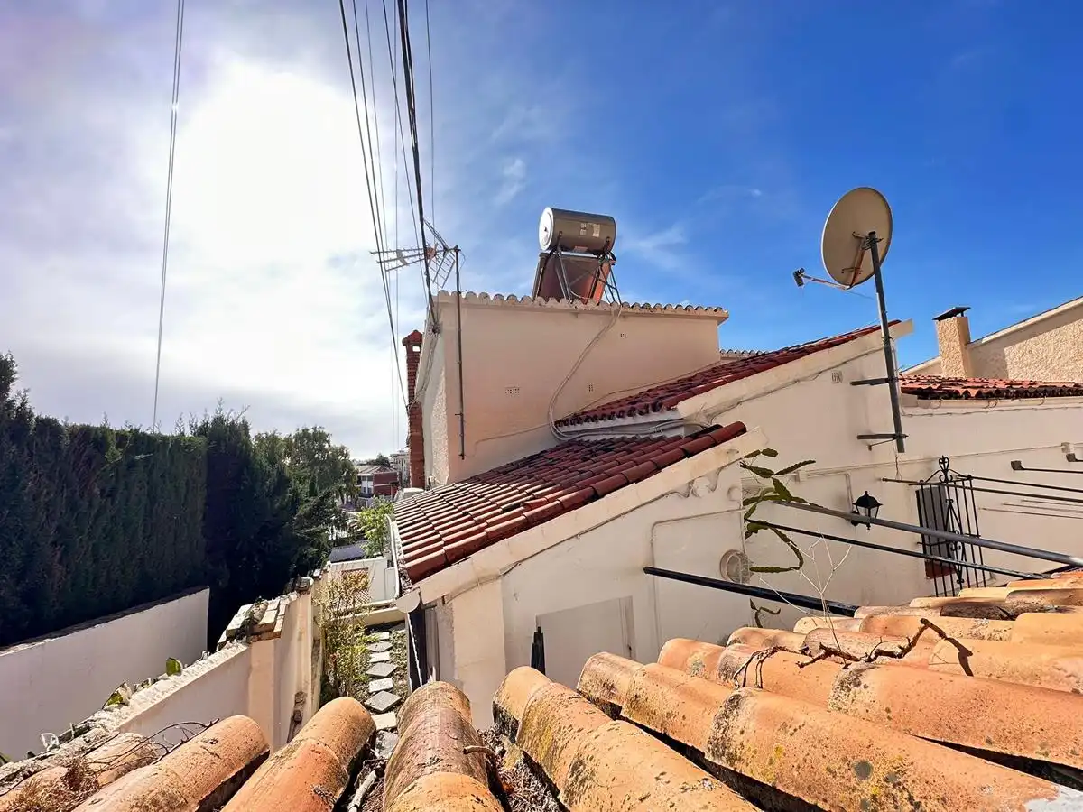 Vista exterior de Casa o chalet en venta en Almuñécar con Jardín privado, Terraza y Amueblado