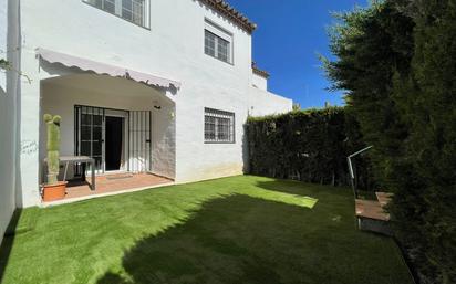 Garden of Single-family semi-detached for sale in Estepona  with Air Conditioner, Terrace and Swimming Pool