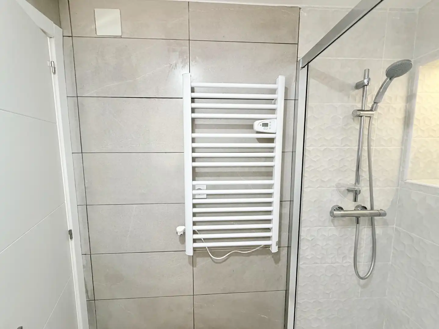 Bathroom of Apartments for rent in Sant Adrià de Besòs  with Air Conditioner and Balcony
