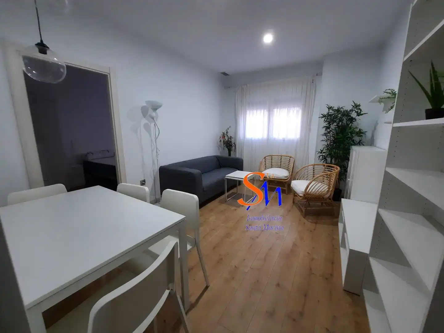 Dormitori de Apartament de lloguer en Badajoz amb Aire condicionat, Calefacció i Moblat