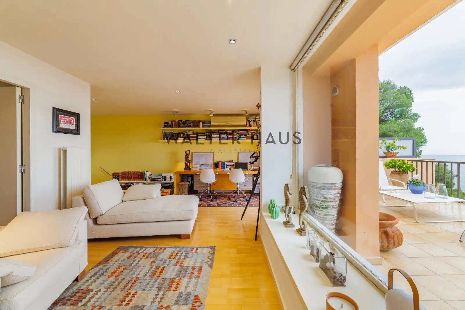 Sala de estar de Casa adosada en venta en Palafrugell con Aire acondicionado, Calefacción y Terraza