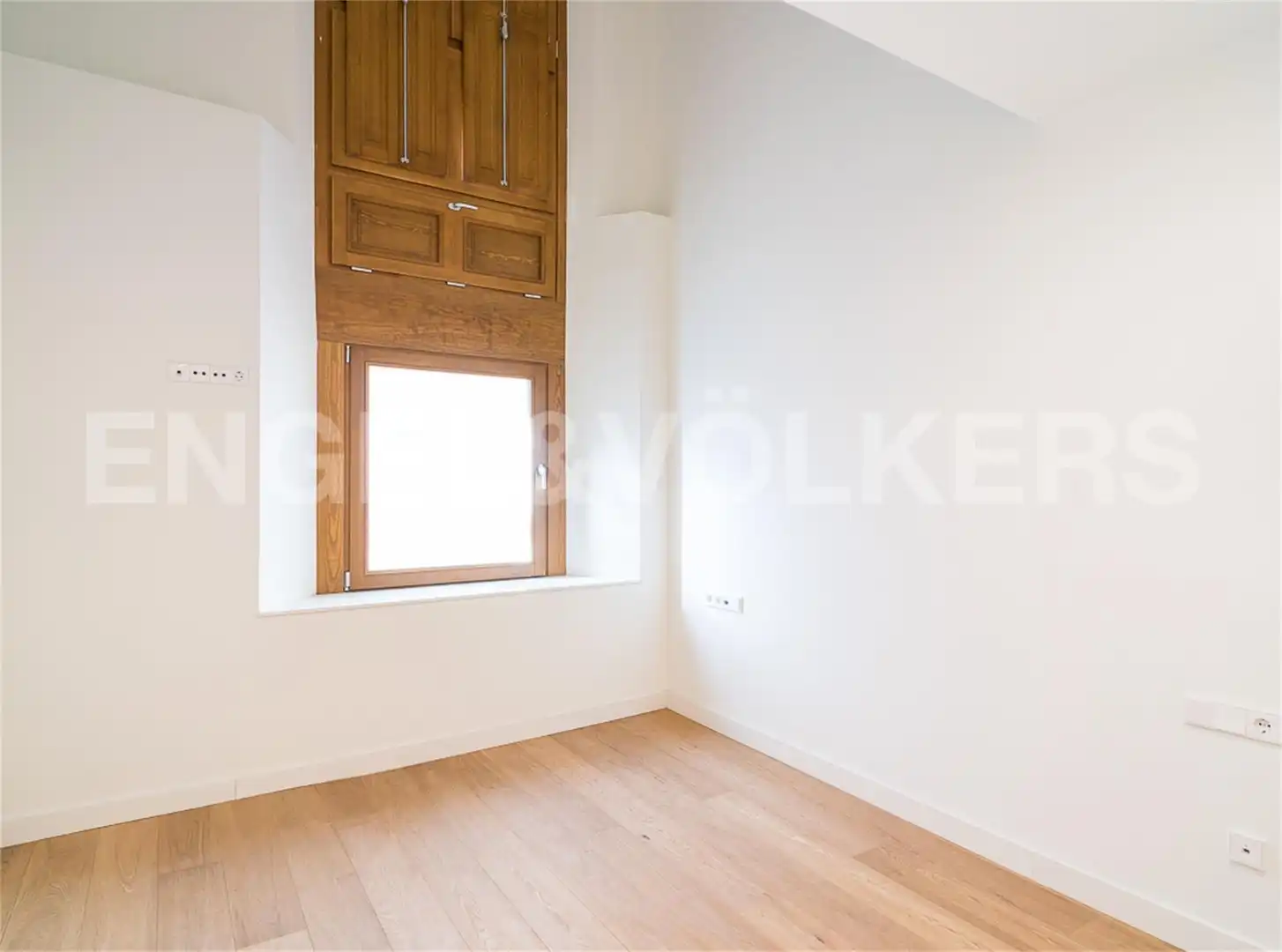 Planta baja en venta en Dreta de l'Eixample