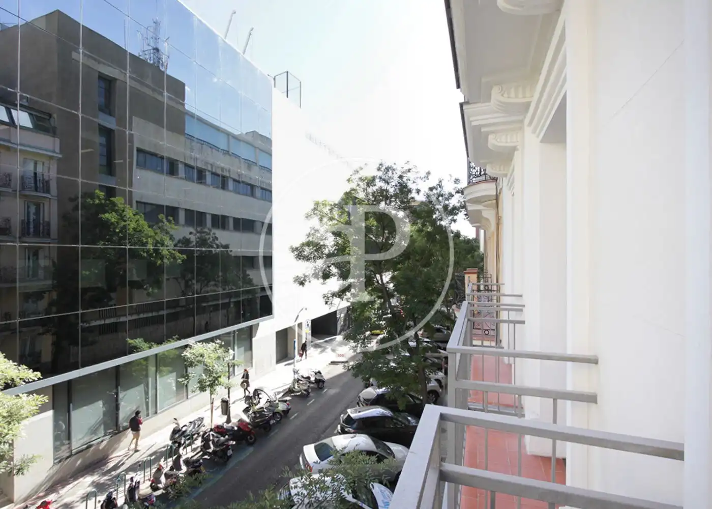 Exterior view of Flat for rent in Barrio de Salamanca