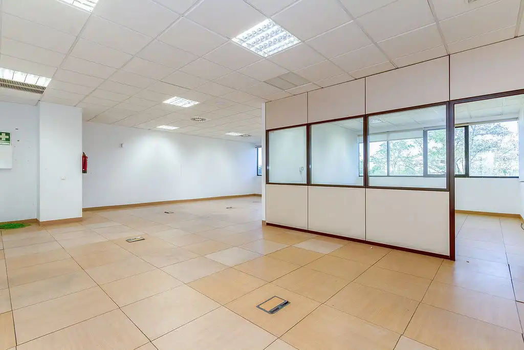 Business premises for sale in Av Vía Láctea, imagen 14
