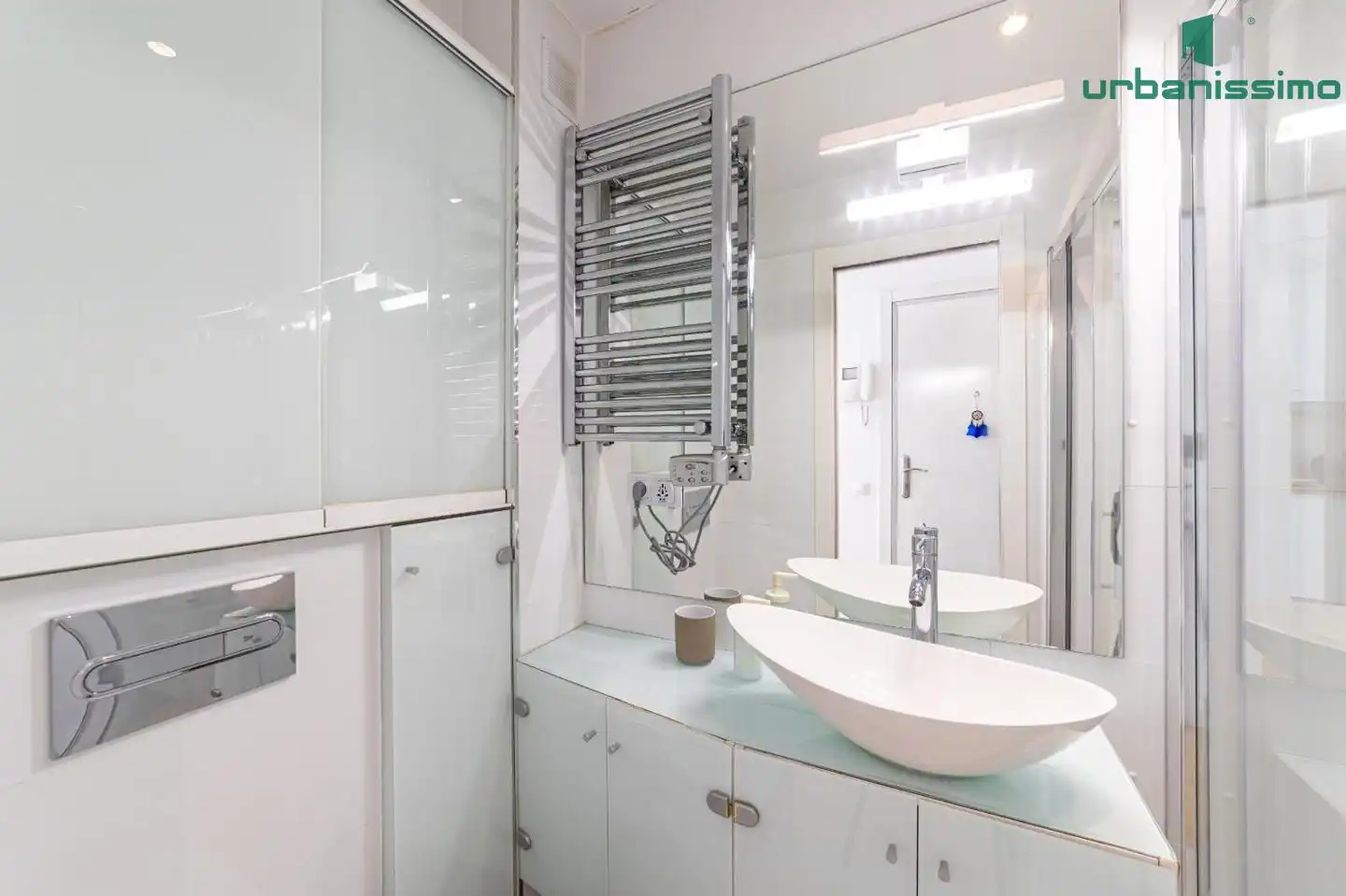 Bany de Apartament de lloguer en Madrid amb Aire condicionat, Traster i Moblat