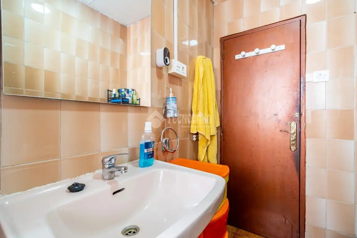 Baño de Piso en venta en Granada con Aire acondicionado y Balcón