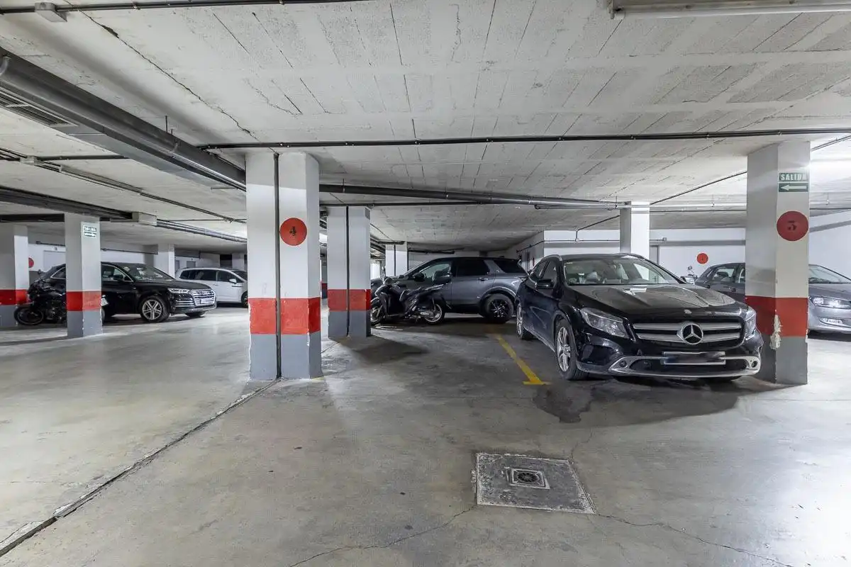 Parkplatz von Garage zum Verkauf in Armilla