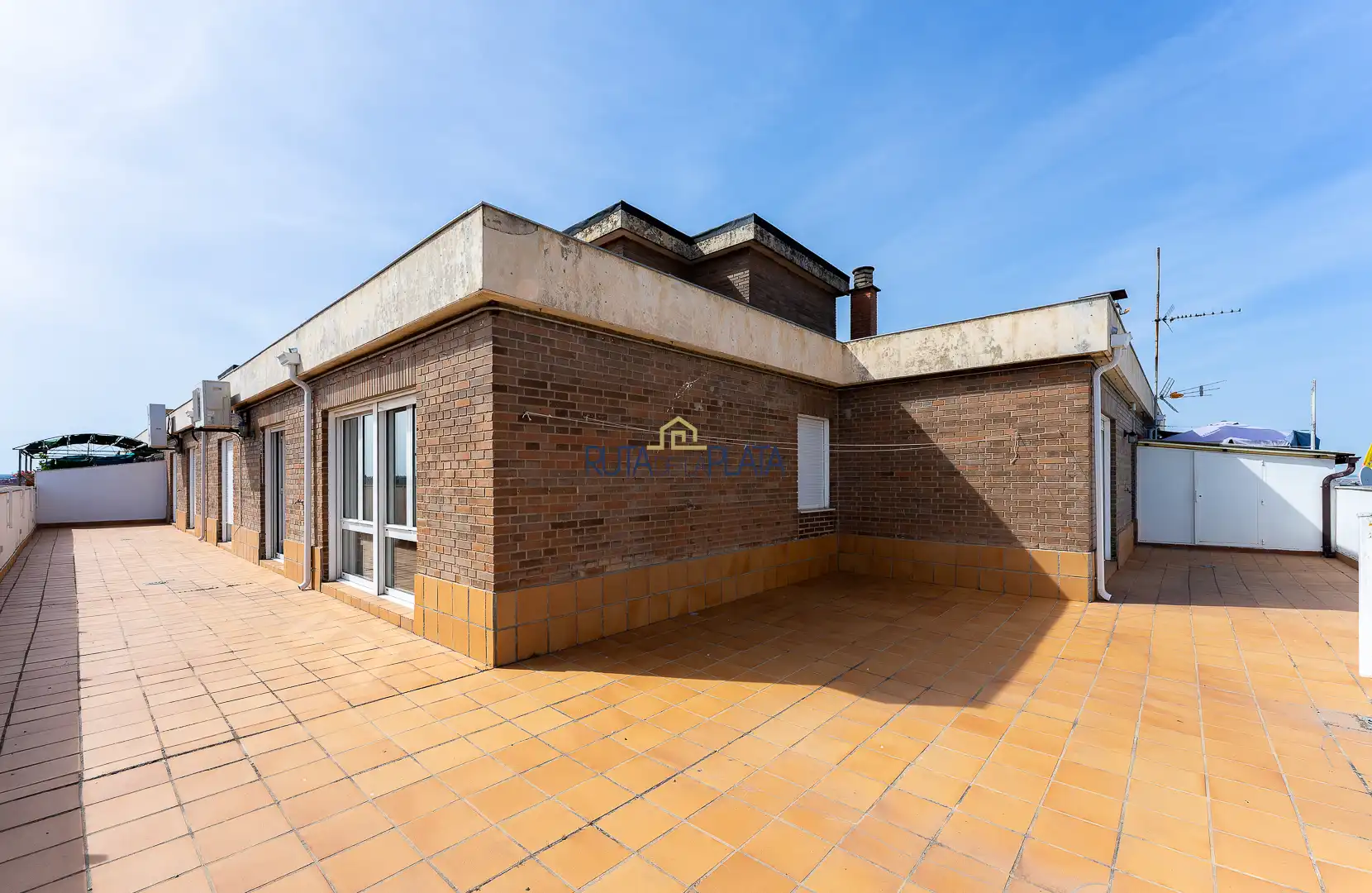 Exterior view of Attic for sale in Zamora Capital   with Air Conditioner, Heating and Parquet flooring