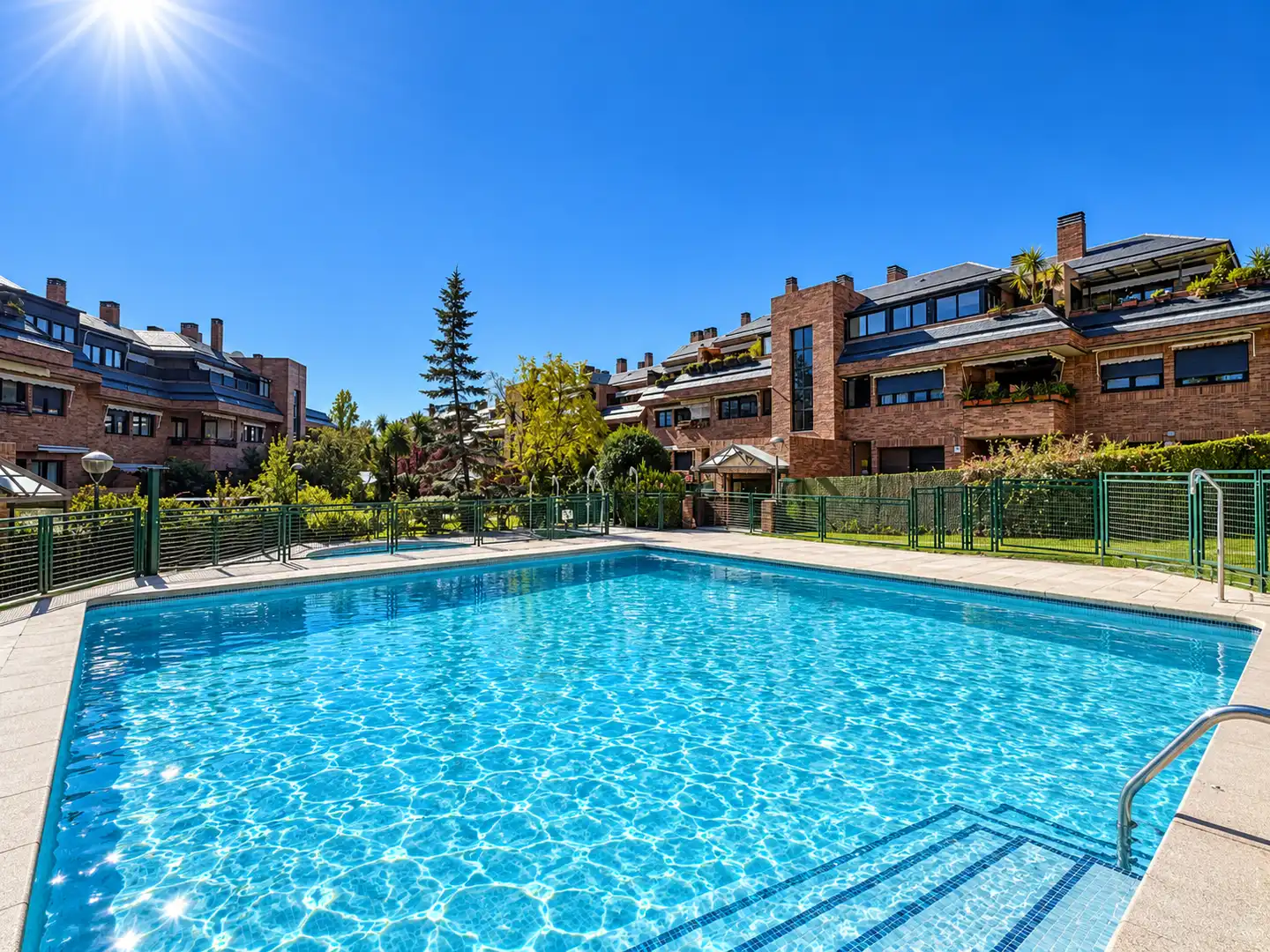 Schwimmbecken von Wohnung zum Verkauf in El Pinar - Punta Galea