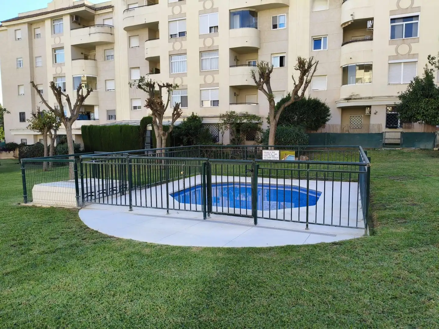 Piscina de Piso en venta en El Pinillo 