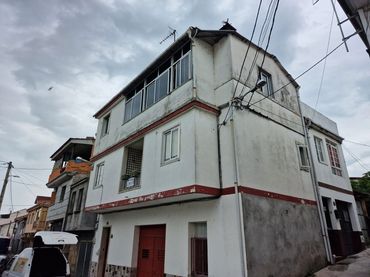 Casa con balcón en venta en Barrocanes