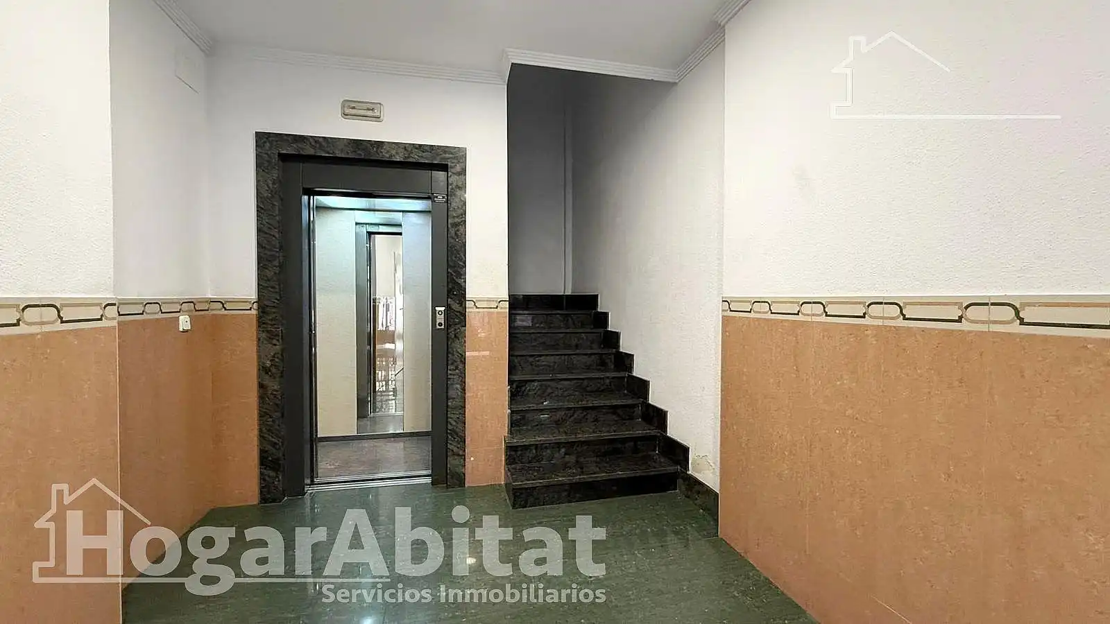 Piso en venta en Gandia con Terraza, Trastero y Amueblado