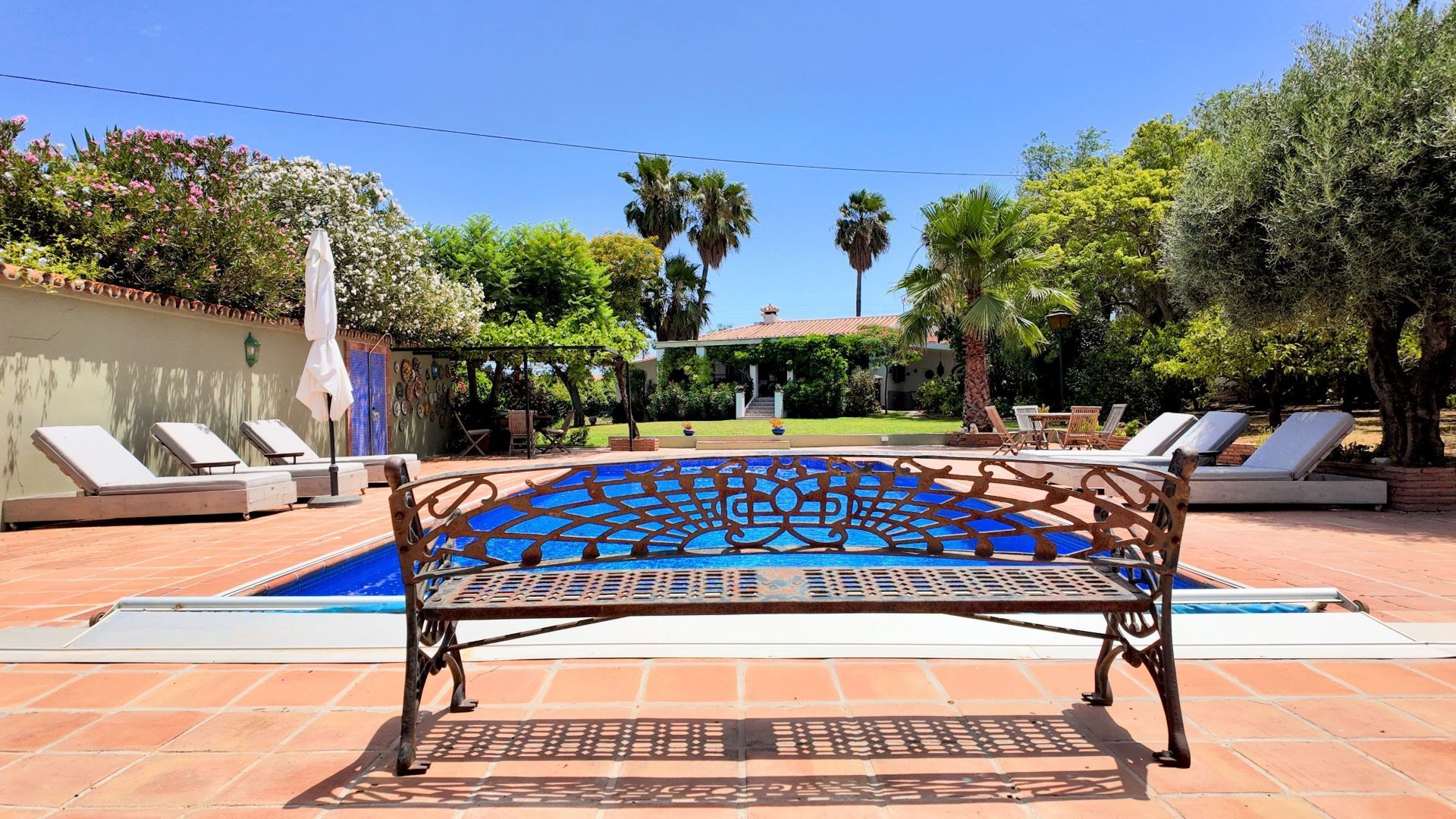 Piscina de Finca rústica en venda en Alhaurín de la Torre amb Aire condicionat, Calefacció i Traster
