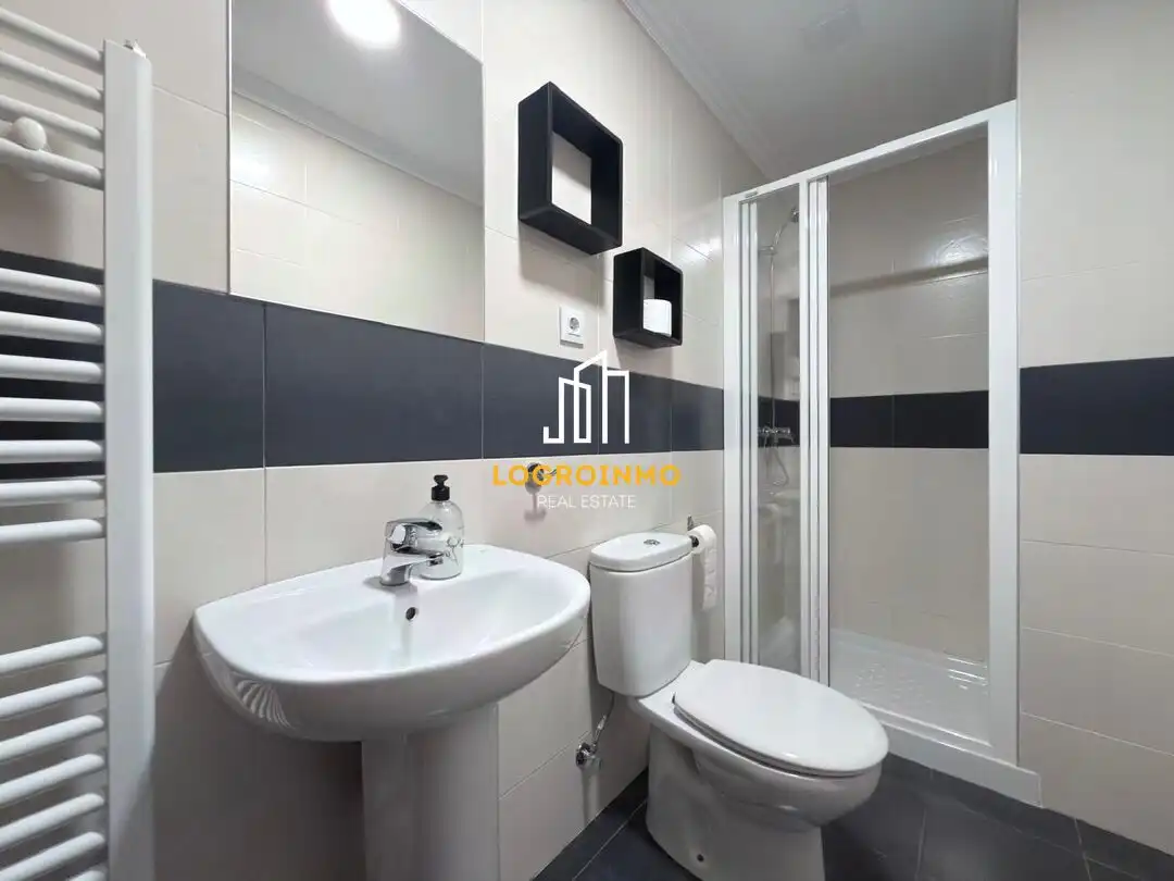 Baño de Casa o chalet en venta en El Redal con Calefacción, Trastero y Piscina