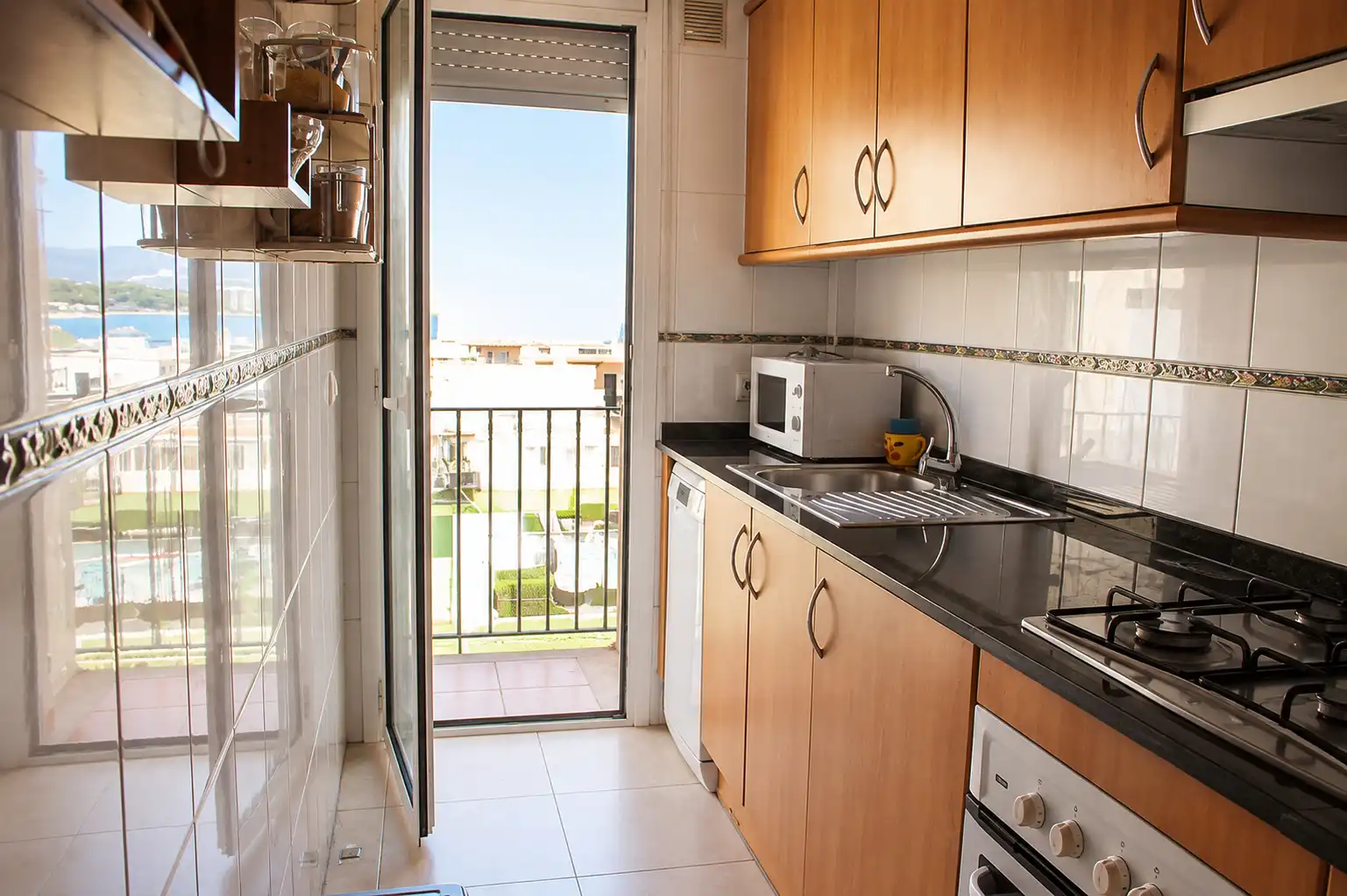 Kitchen of Flat for rent in Palamós  with Air Conditioner, Heating and Terrace