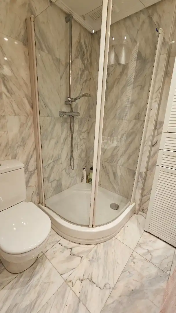 Baño de Casa adosada en venta en Zaragoza con Aire acondicionado, Calefacción y Jardín privado