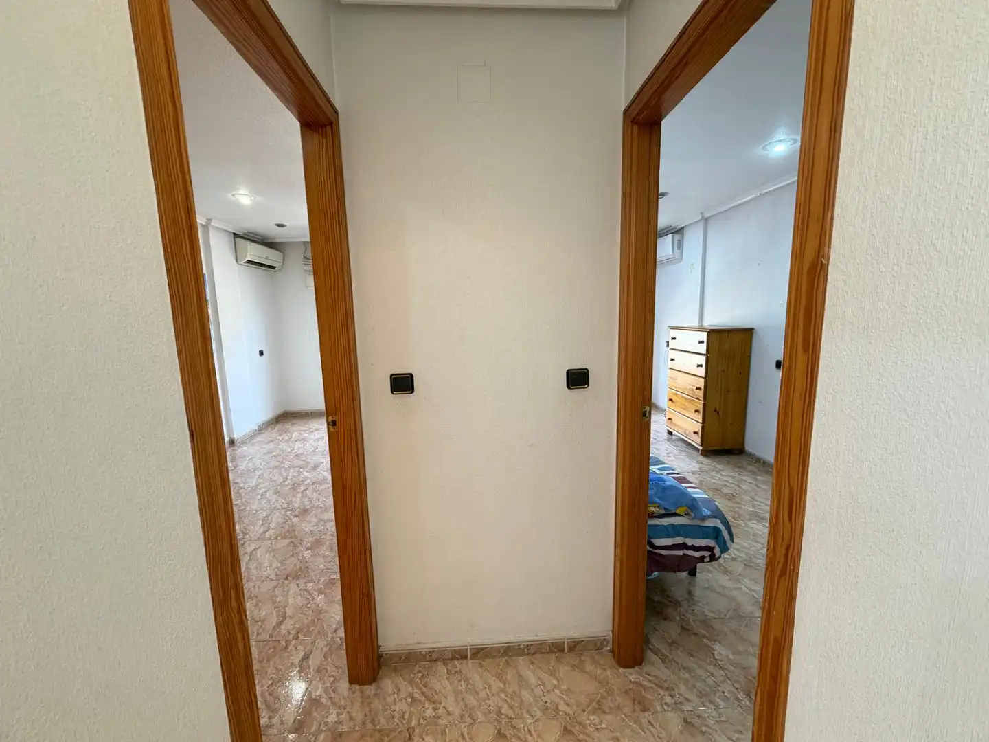 Houses for sale in Catral  with Air Conditioner, Terrace and Furnished