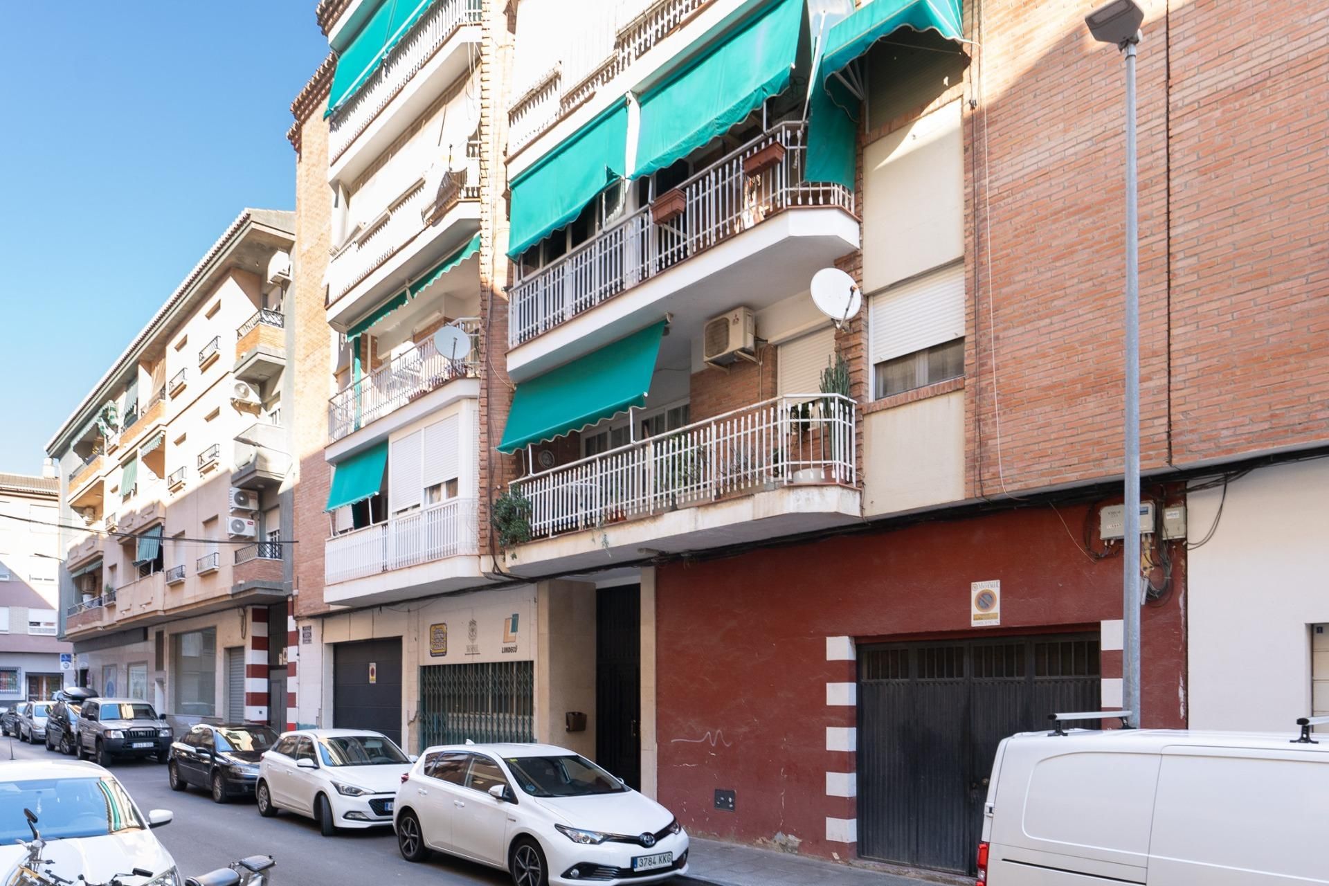 Vista exterior de Pis en venda en Motril amb Aire condicionat i Balcó