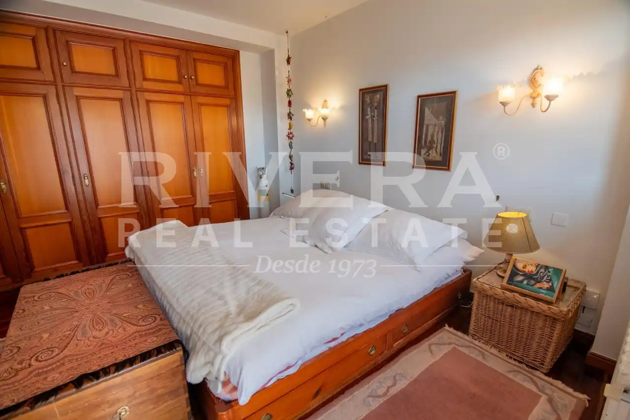 Habitación de Casa o chalet en venta en Vigo  con Calefacción, Jardín privado y Terraza