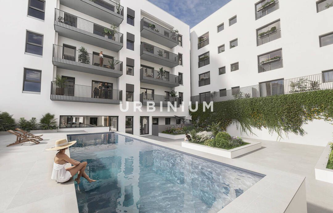 Bedroom of Flat for sale in Girona Capital  with Air Conditioner, Heating and Swimming Pool