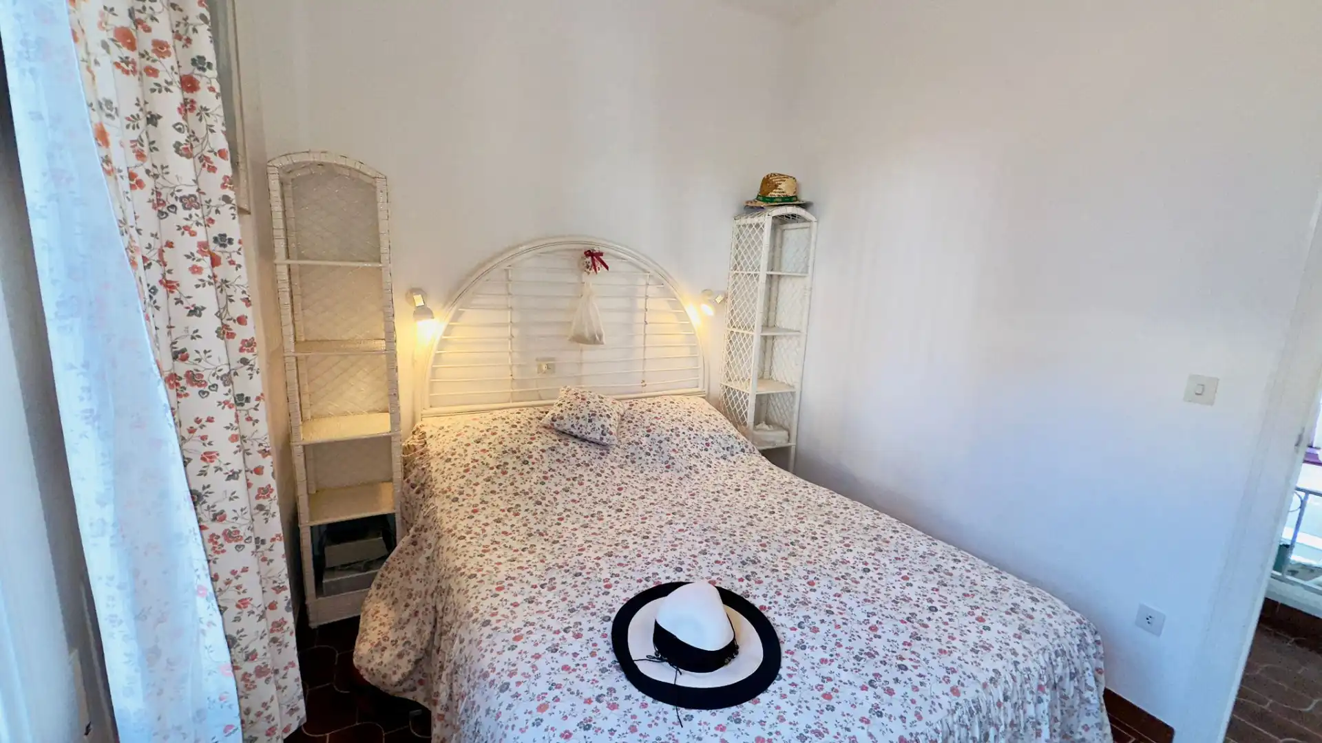 Habitación de Casa o chalet en venta en L'Estartit con Aire acondicionado, Calefacción y Jardín privado