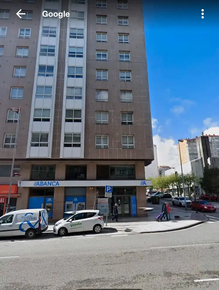 Vista exterior de Local en venta en Vigo 