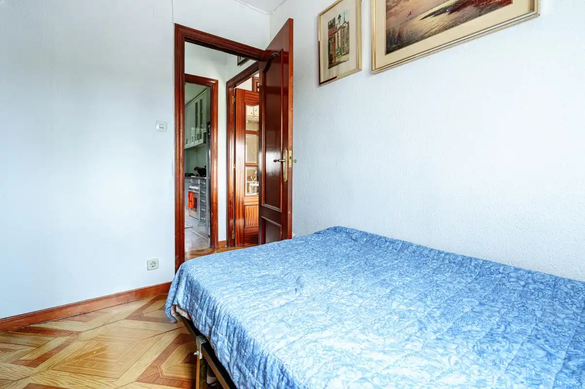 Bedroom of Flat for sale in Madrid  with Heating, Terrace and Furnished