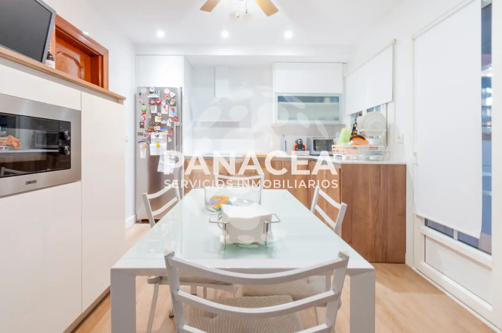 Kitchen of Flat for sale in Roquetas de Mar  with Air Conditioner, Furnished and Oven