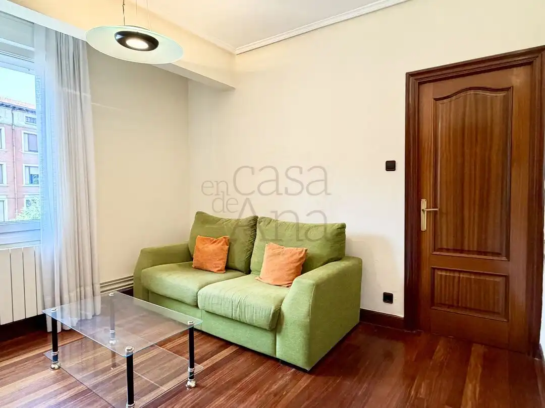 Wohnzimmer von Wohnung zum Verkauf in Bilbao  mit Heizung und Balkon