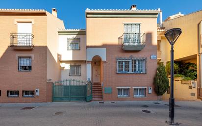 Exterior view of House or chalet for sale in  Granada Capital  with Heating, Private garden and Parquet flooring