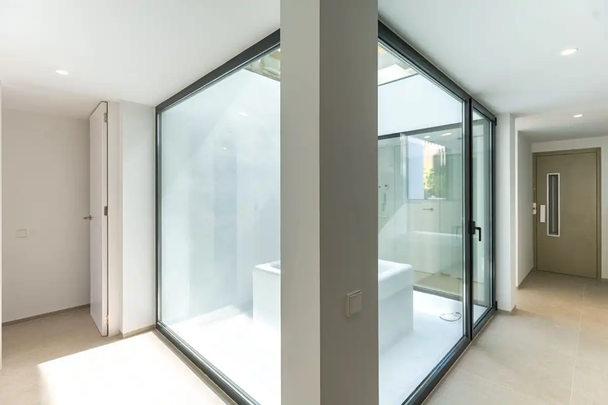 Casa aparellada amb terrassa en venda a Carrer de Ramon Muntaner, imagen 20