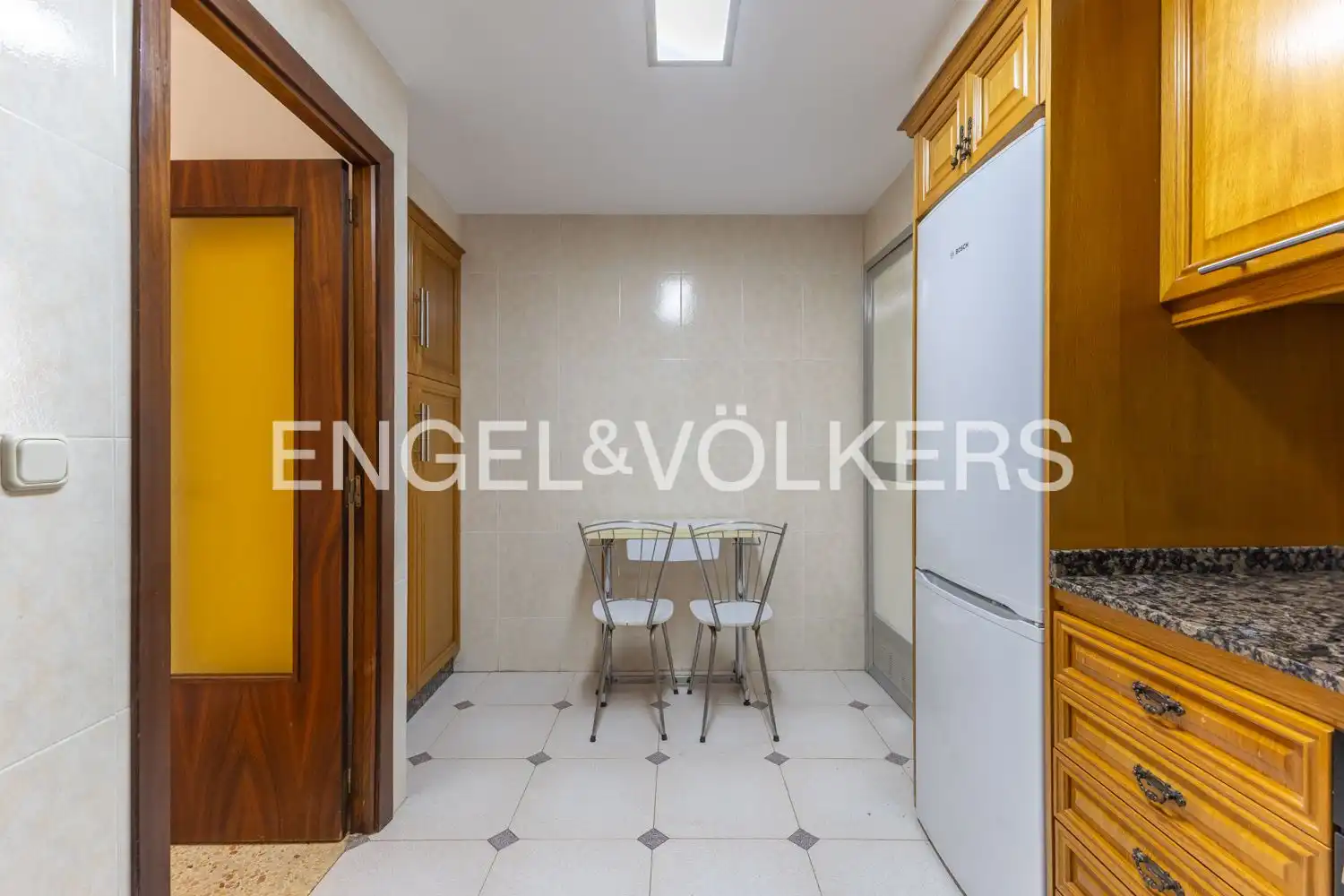 Kitchen of Flat for rent in Valencia  with Air Conditioner, Heating and Terrace