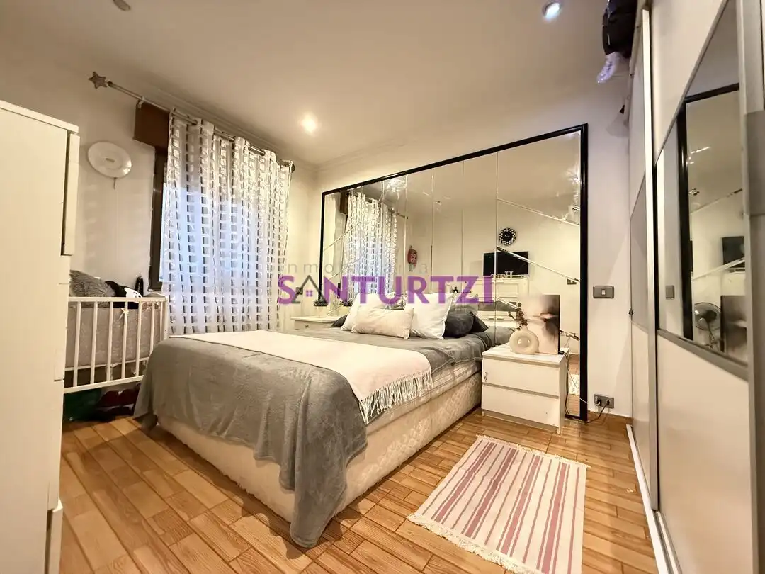Schlafzimmer von Wohnung zum Verkauf in Santurtzi  mit Heizung