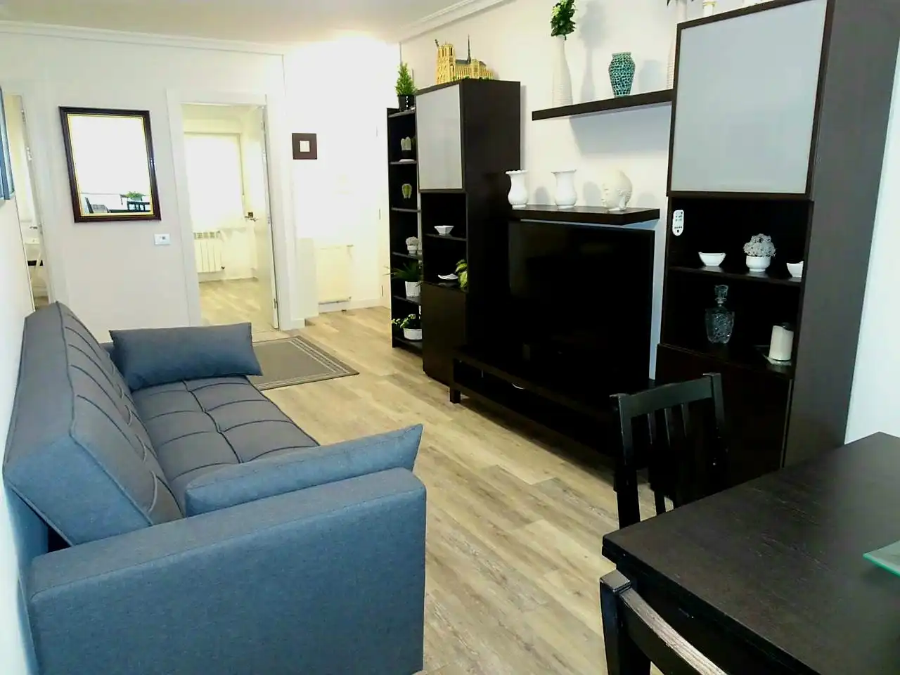 Living room of Flat for rent in Gijón   with Heating, Parquet flooring and Furnished